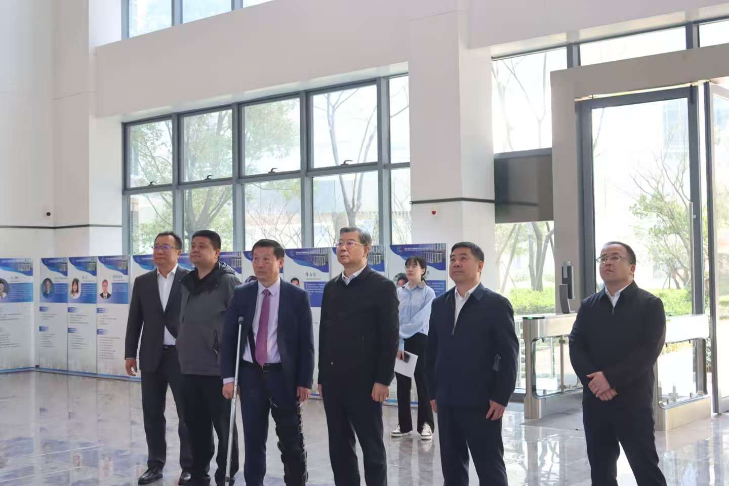 省政协封面.jpg